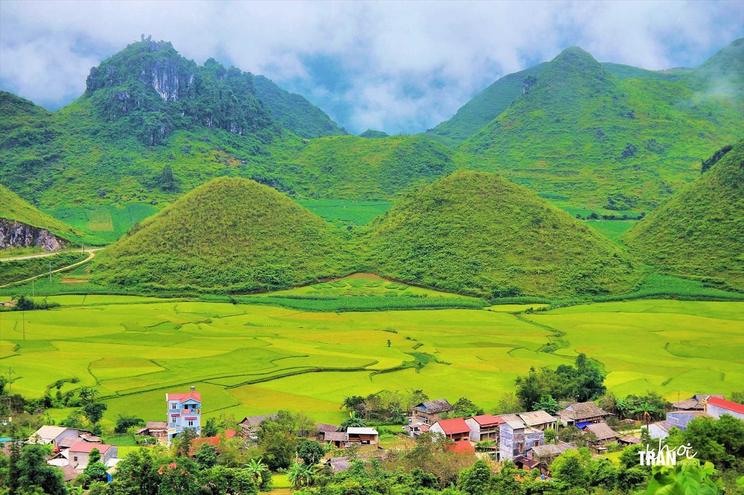 TWO PLACES IN LAO CAI PROVINCE WERE AWARDED VIETNAM RECORD