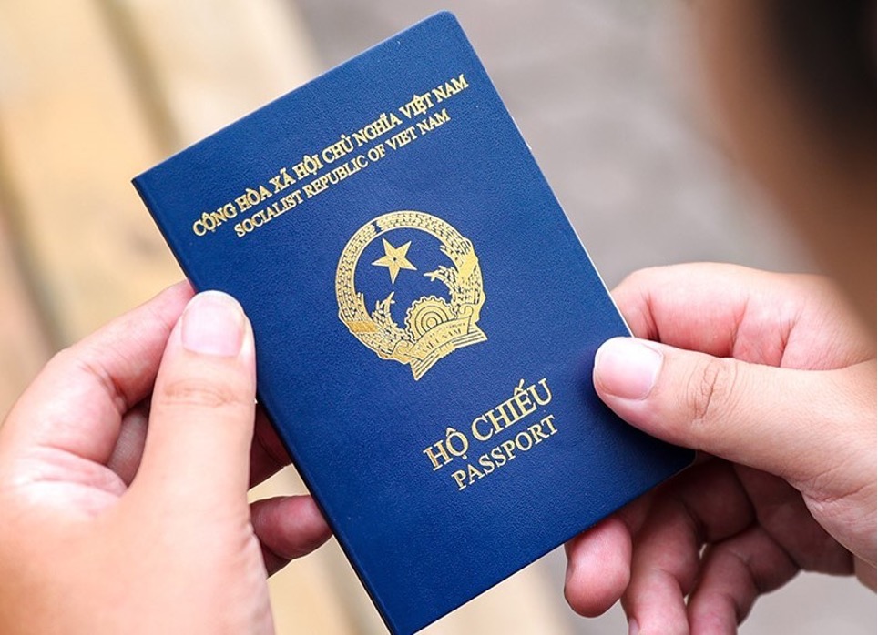 Vietnam up 6 places, ranks 82th of the world’s most powerful passport